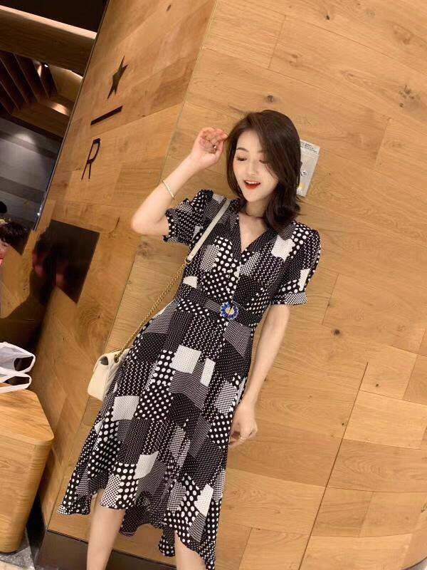 Chanel香奈兒 法國專櫃同步新款 2019新款 幾何元素 簡潔修身大裙擺  xly1250